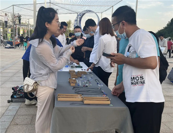 興商貿(mào) 促消費(fèi) 惠民生！景德鎮(zhèn)這里的夜市很火爆！