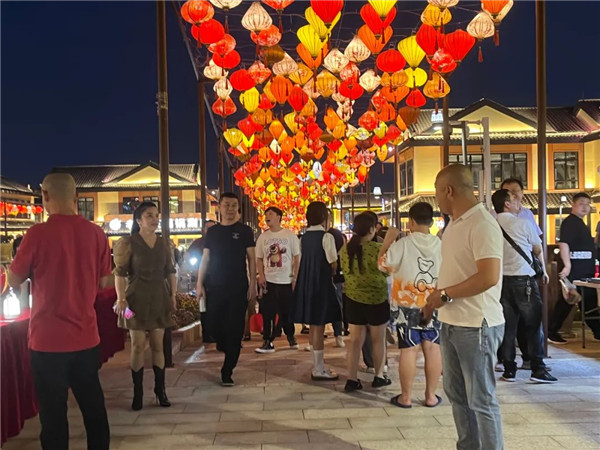 興商貿(mào) 促消費(fèi) 惠民生！景德鎮(zhèn)這里的夜市很火爆！